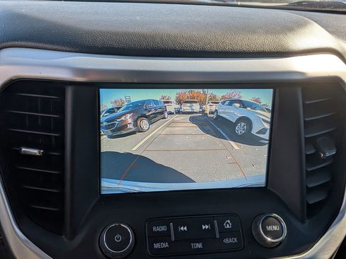 Used 2019 GMC Acadia SLT image 29