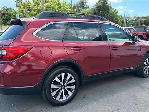 Used 2015 Subaru Outback 2.5i Limited AWD/4WD image 9