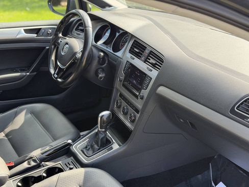 Used 2015 Volkswagen Golf S FWD image 14