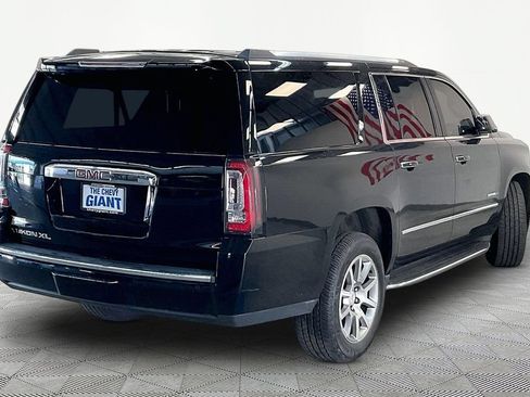 Used 2019 GMC Yukon XL Denali AWD/4WD image 7