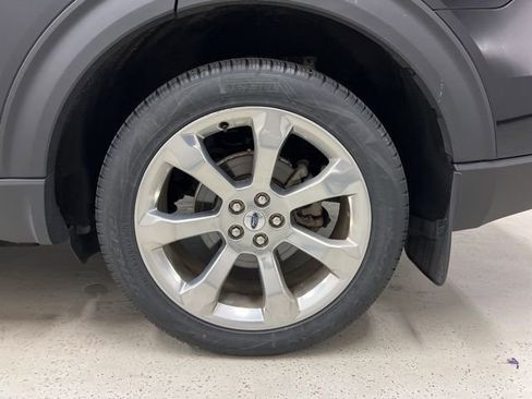 Used 2020 Ford Explorer Platinum w/ Premium Technology Package image 7