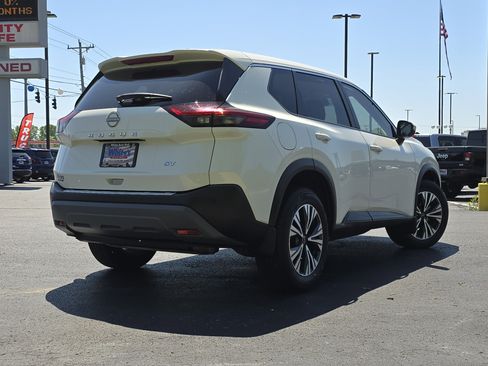 Used 2023 Nissan Rogue SV FWD image 18