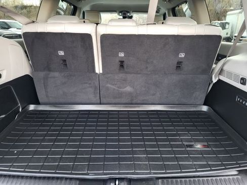 Used 2023 Jeep Wagoneer Series III w/ Rear Seat Video Group 1 image 13