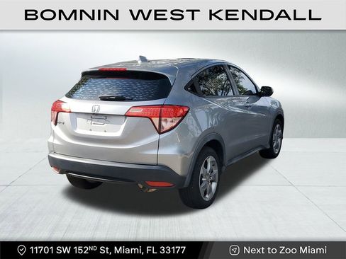 Used 2017 Honda HR-V LX image 7