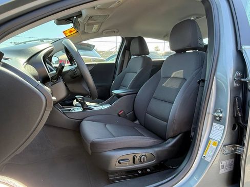 Used 2023 Chevrolet Malibu LT FWD image 19