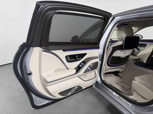 Used 2022 Mercedes-Benz Maybach S 580 4MATIC image 23