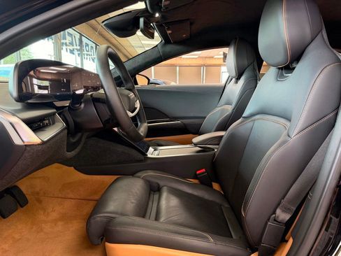 Used 2025 Lucid Air Touring AWD/4WD image 11