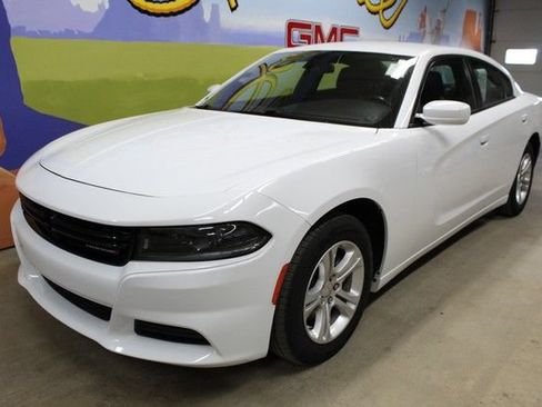 Used 2022 Dodge Charger SXT RWD image 8