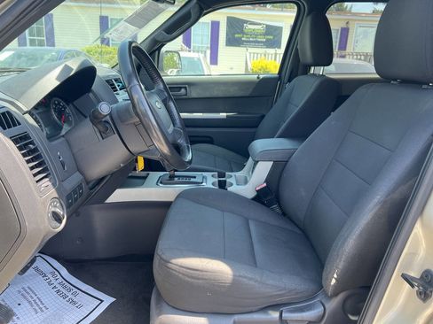 Used 2012 Ford Escape XLT FWD image 11