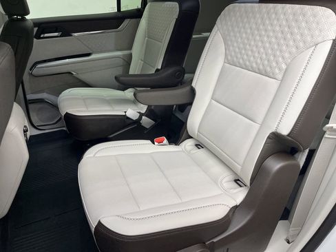 Used 2024 GMC Acadia Denali w/ Super Cruise Package image 21