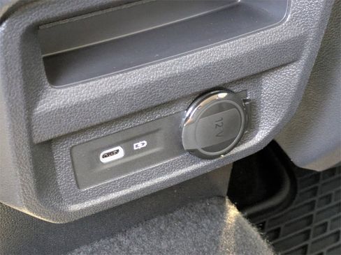 Certified 2023 Volkswagen Tiguan SE image 23