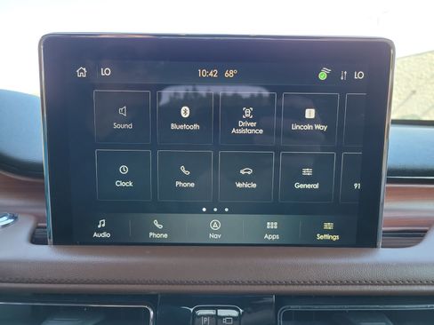 Used 2022 Lincoln Aviator Reserve w/ Equipment Group 201A image 11