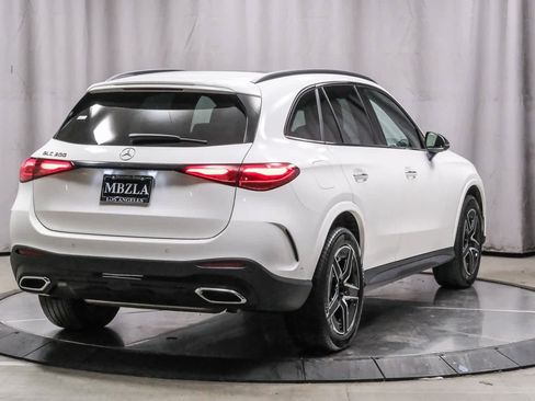 Certified 2025 Mercedes-Benz GLC 300 image 4