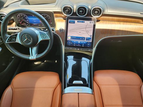 Used 2023 Mercedes-Benz GLC 300 image 29