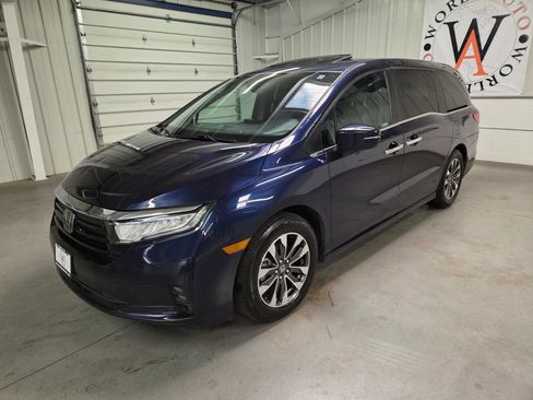 Used 2023 Honda Odyssey EX-L image 2