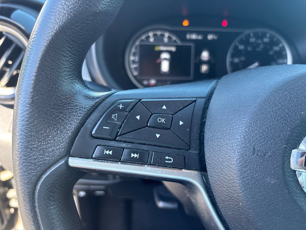 Used 2019 Nissan Kicks SV FWD image 16