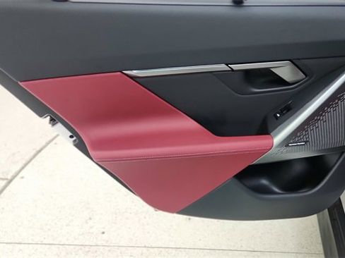 Used 2025 BMW 540i xDrive image 33