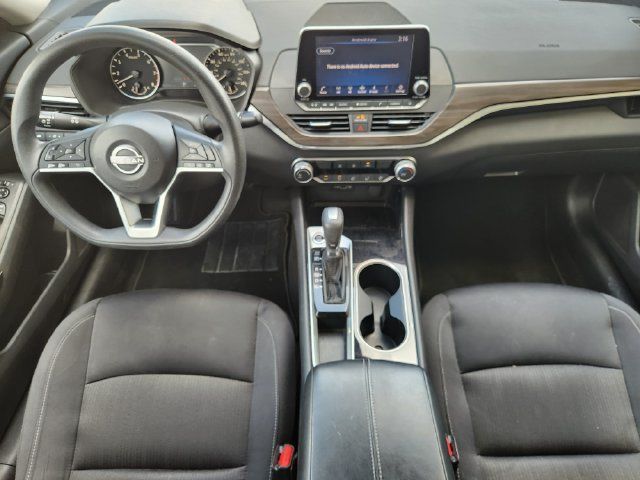 Used 2024 Nissan Altima 2.5 SV FWD image 26