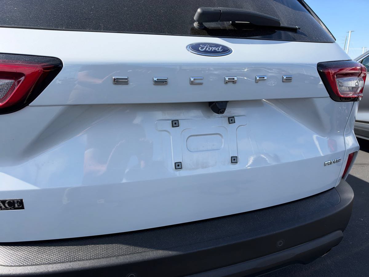 Used 2025 Ford Escape ST-Line w/ Tech Pack #1 AWD/4WD image 7