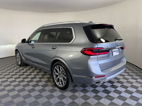 Used 2024 BMW X7 xDrive40i w/ Executive Package AWD/4WD image 3