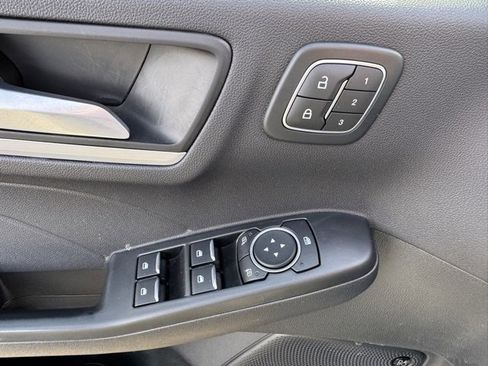 Used 2025 Ford Escape Platinum w/ Premium Technology Package image 16