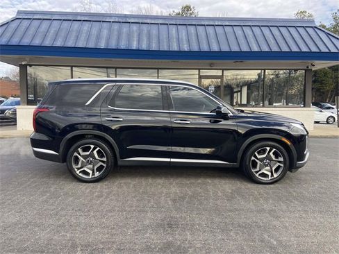 Used 2024 Hyundai Palisade Limited image 2