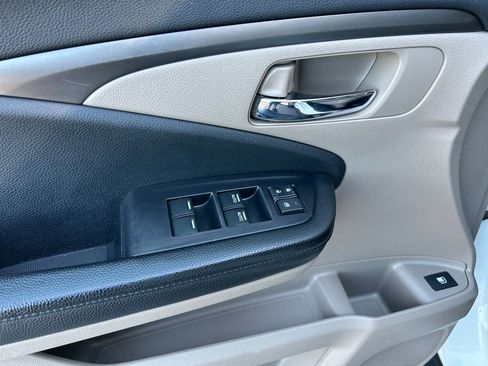 Used 2019 Honda Pilot EX image 12