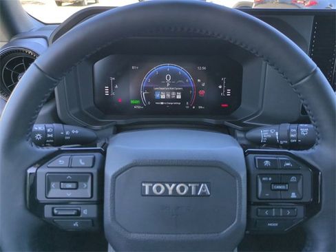 Used 2025 Toyota Land Cruiser image 29