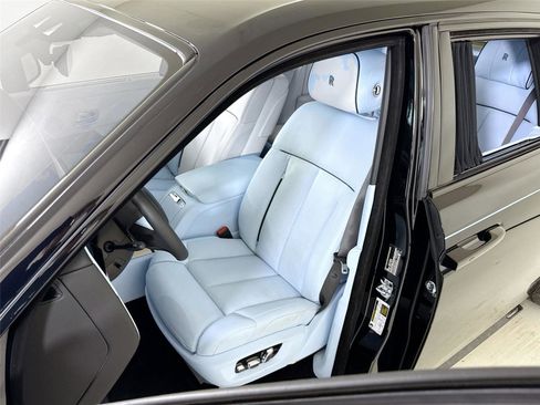 Used 2024 Rolls-Royce Phantom Sedan image 14