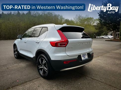 Used 2025 Volvo XC40 B5 Core AWD/4WD image 12
