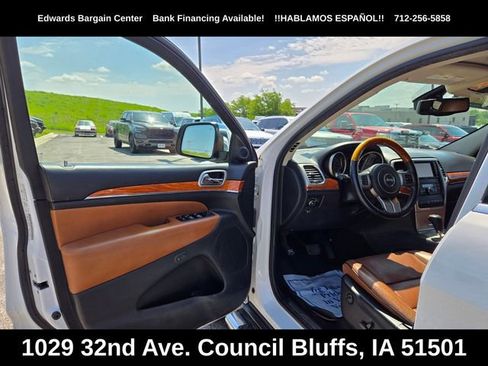 Used 2013 Jeep Grand Cherokee Overland AWD/4WD image 11