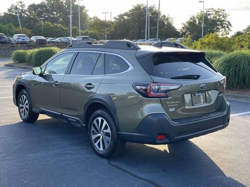 Used 2023 Subaru Outback Premium AWD/4WD image 5