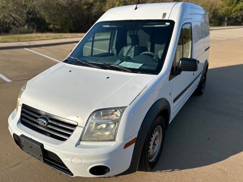 Used 2013 Ford Transit Connect XLT image 2