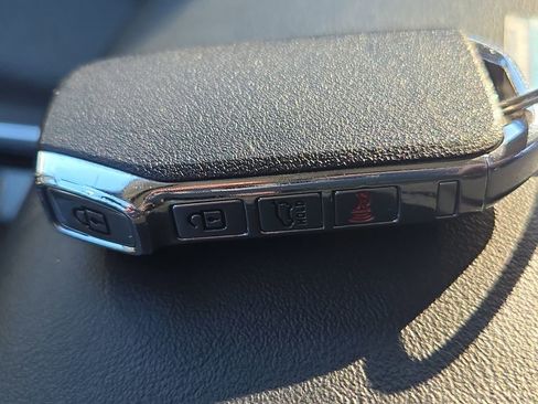 Certified 2023 Kia Sorento SX image 34