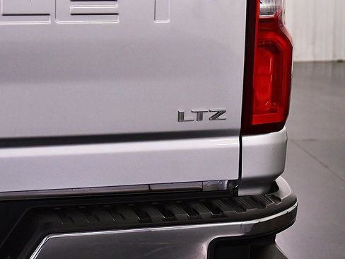 Used 2023 Chevrolet Silverado 2500 LTZ w/ LTZ Premium Package image 13