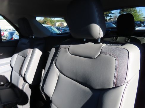 New 2026 Ford Explorer Active image 15