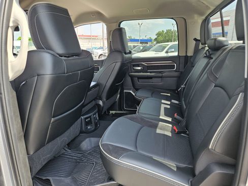 Used 2024 RAM 3500 Laramie AWD/4WD image 10