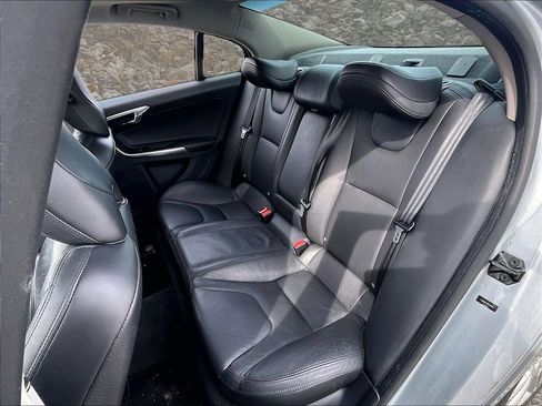 Used 2011 Volvo S60 T6 image 23