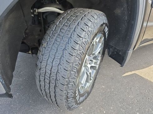 Used 2019 GMC Sierra 1500 SLE w/ SLE Value Package image 34