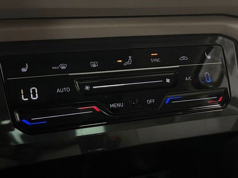 Used 2022 Volkswagen Tiguan SE w/ Panoramic Sunroof Package image 20