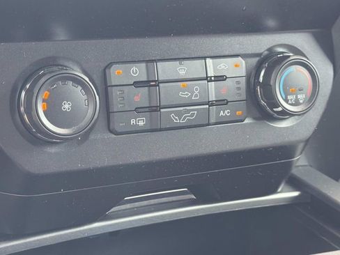 Used 2019 Ford F150 XLT w/ Equipment Group 302A Luxury AWD/4WD image 28