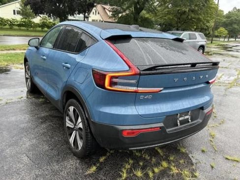 Used 2023 Volvo C40 Recharge Core AWD/4WD image 3