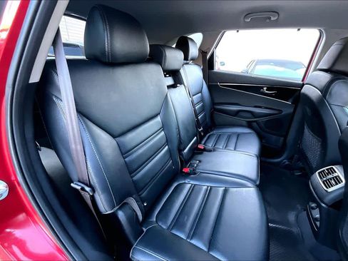 Used 2017 Kia Sorento EX FWD image 19
