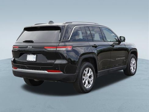 Used 2022 Jeep Grand Cherokee Limited w/ Luxury Tech Group II AWD/4WD image 9