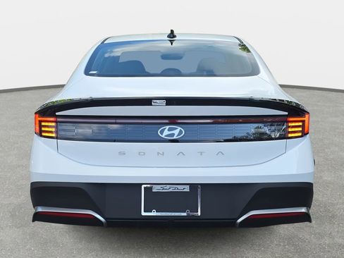 New 2026 Hyundai Sonata SE FWD image 6
