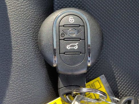 Used 2019 MINI Cooper 4-Door Hardtop w/ Signature Upholstery Package image 36