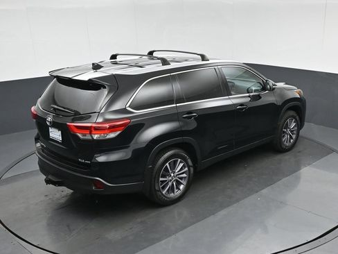 Used 2019 Toyota Highlander XLE image 77