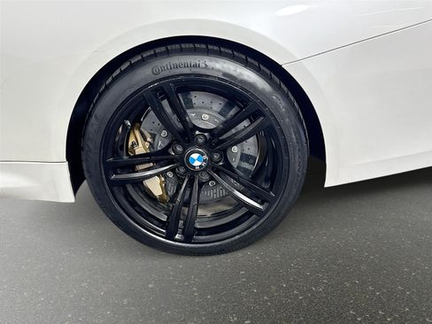 Used 2018 BMW M4 Coupe w/ Competition Package RWD image 27
