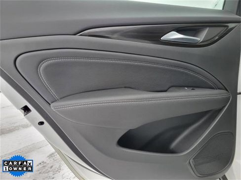 Used 2019 Buick Regal Essence w/ Sights and Sounds Package image 9