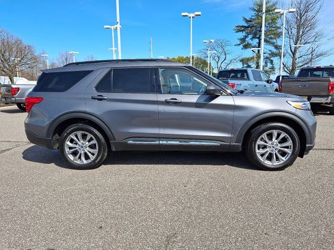 Certified 2024 Ford Explorer XLT w/ Equipment Group 202A image 12